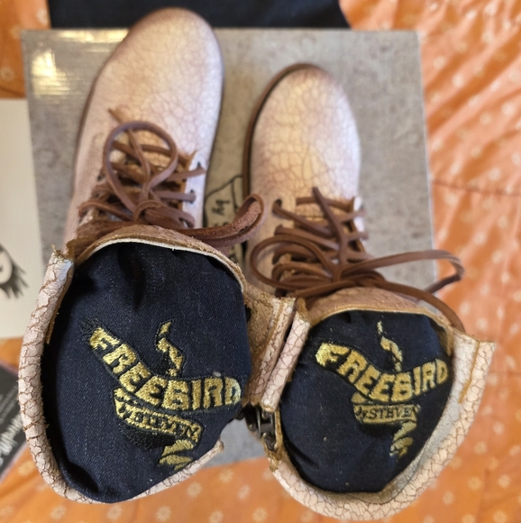 Freebird Manchester Pink Boots - Picture 10 of 16